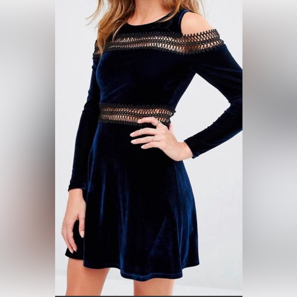 NWT Millie Mackintosh Blue Velvet Dress Sz 6